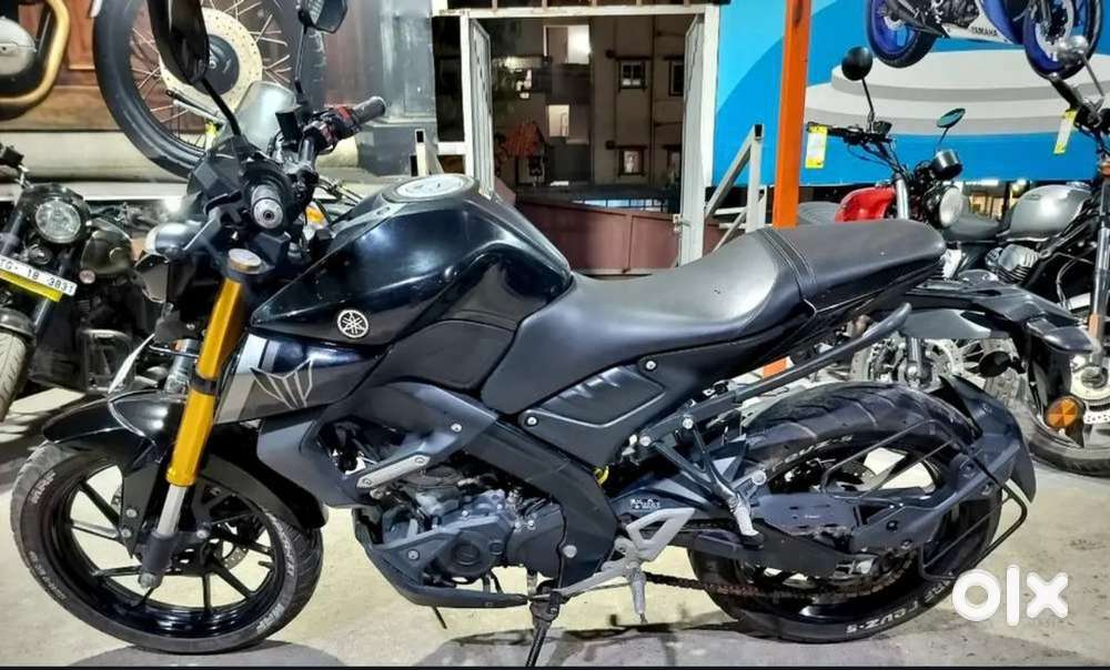 Metallic black Mt 15 year 2023