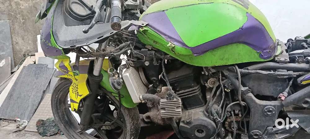 Ye bike sirf scrap ke liye hai jo bhi interested ho wo hi mesg kre