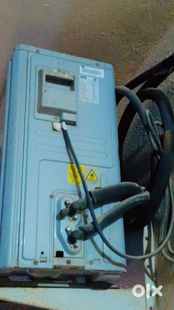 Selling my IFB Fastcool 2 Ton 3-Star Split AC (Hot & Cold Series)