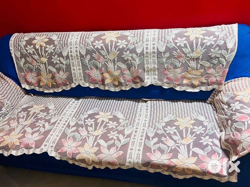 Dining table and sofa set for immediat seal