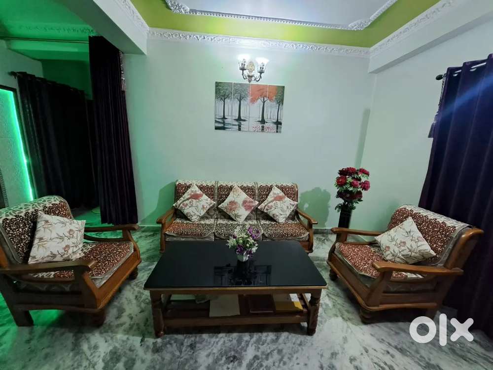 Comfort & Style combo - Sofa set wth Center table at great price