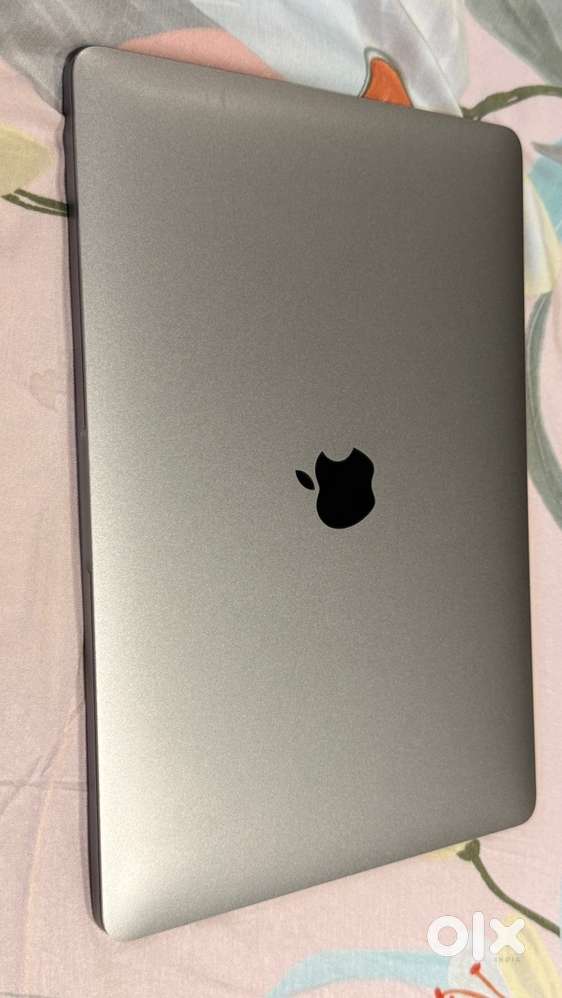 Macbook Pro M1 13inch (256GB) with Touchbar