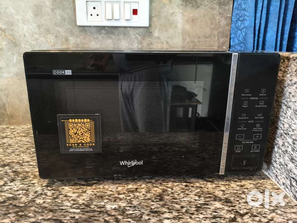Whirlpool microveve 20 liter ,shoowroom condison