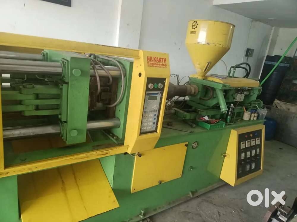 Molding machine