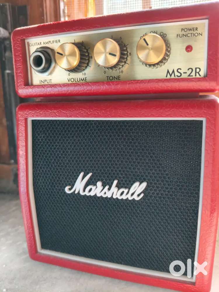Joyo guitar amp head and Marshall amp