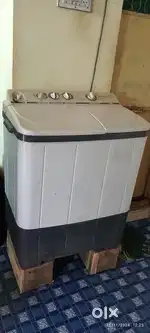 Whirlpool Washing machine good condition hai