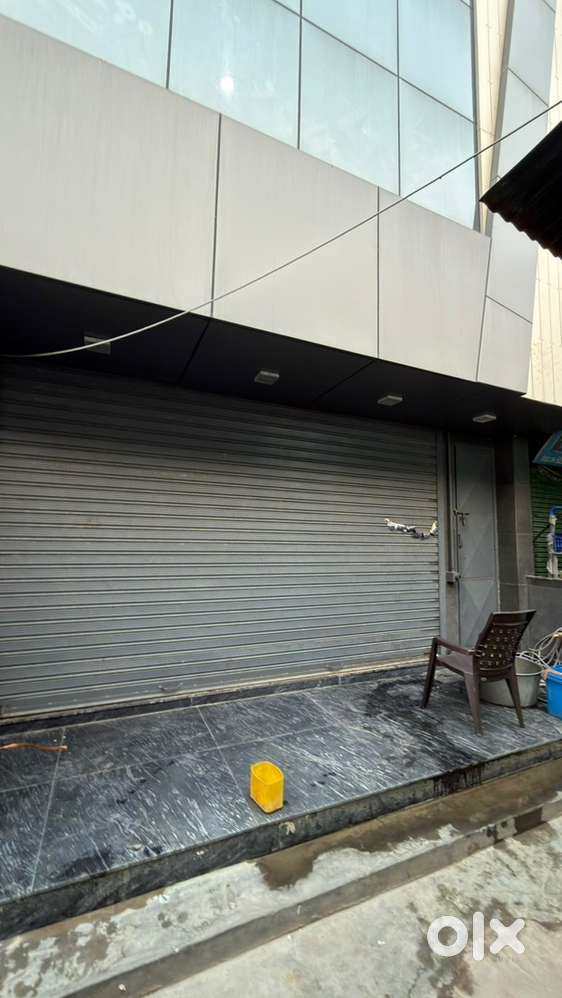 COMMERIAL SHOP FOR SALE IN JANAKPURI