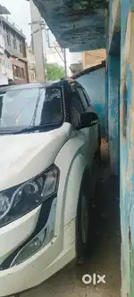 Mahindra XUV500 2016