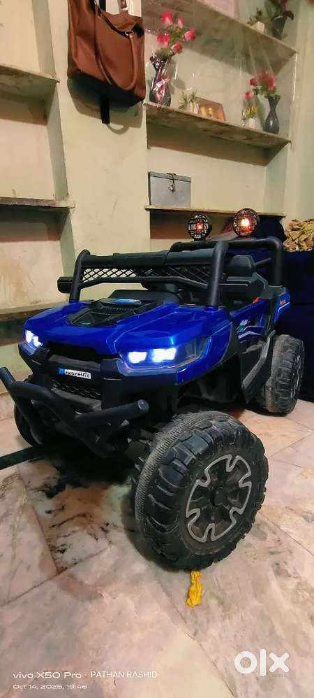 5 month's old A one condition Easily use toy car