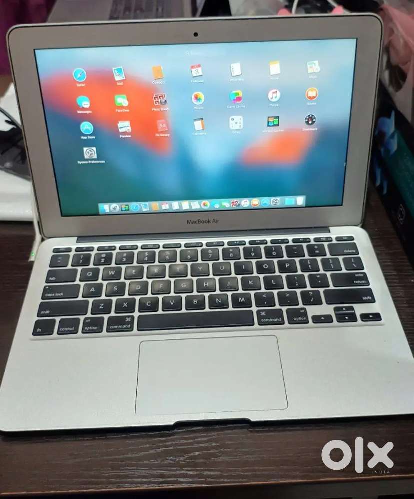 MacBook Air 11 inch 1TB HDD storage 256GB NVMe M2 PCIe SSD 2.5 in SATA