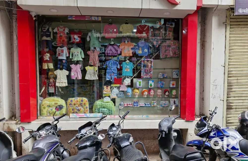 SHOP IN KAPAD LANE NEAR DWARKADAS SHAMKUMAR