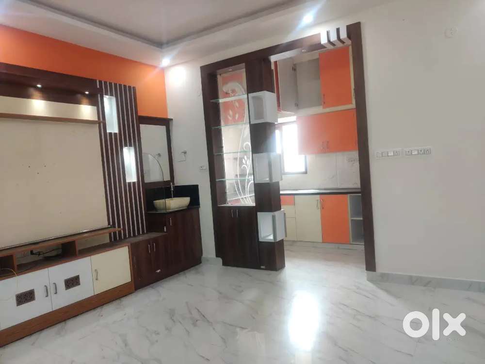 2bhk semi furnished house at prime location on old madras road