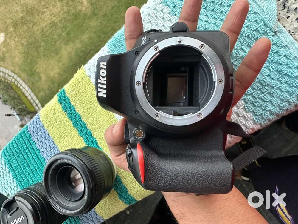Nikon D3500 with 50mm prime lens