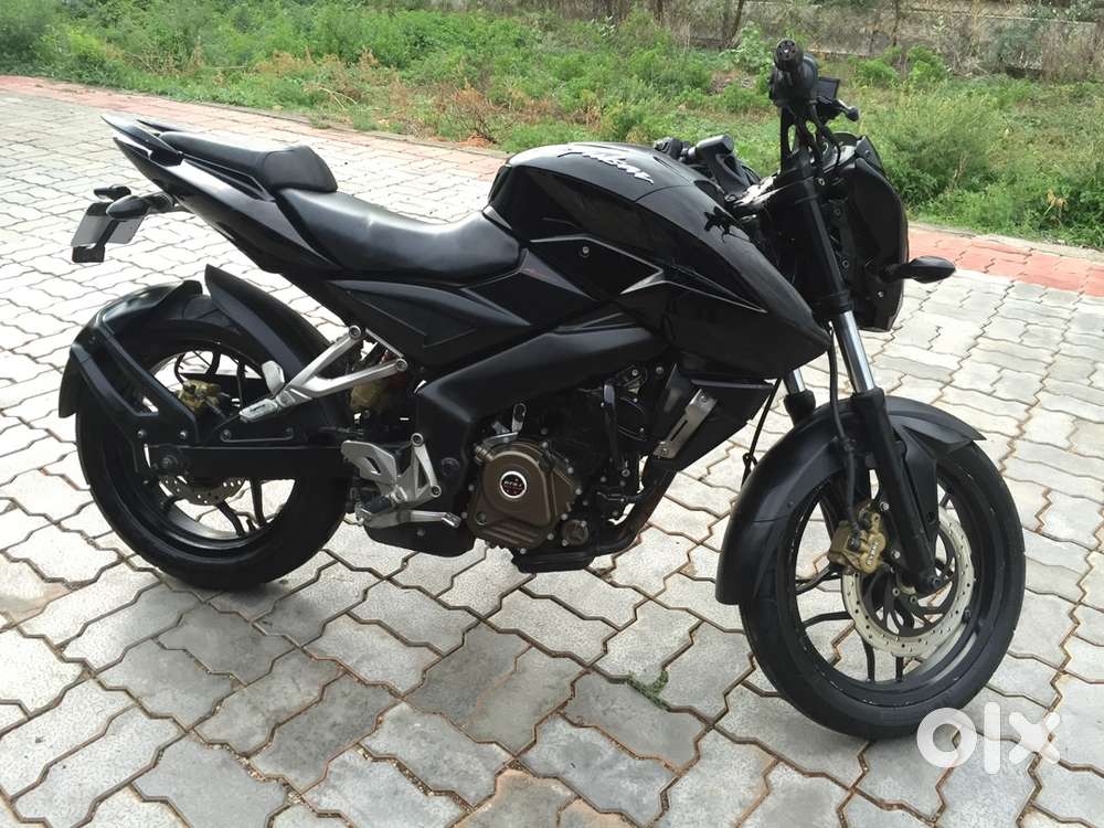 Pulsar 200NS Black 2014 BS3