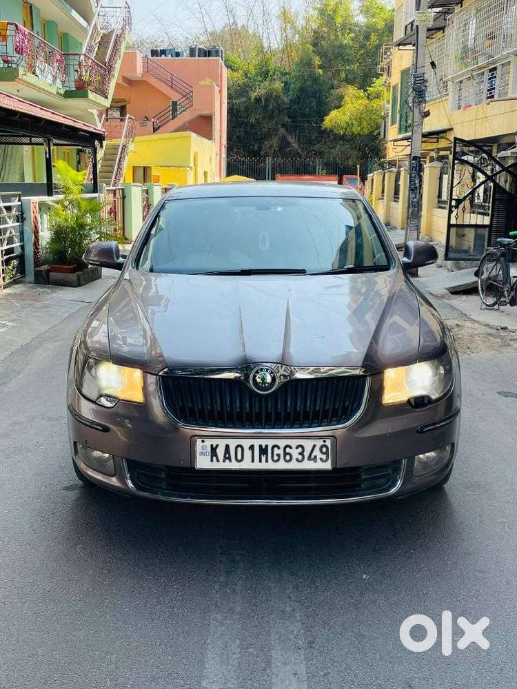 Skoda Superb 2.8 V6 AT, 2011, Petrol