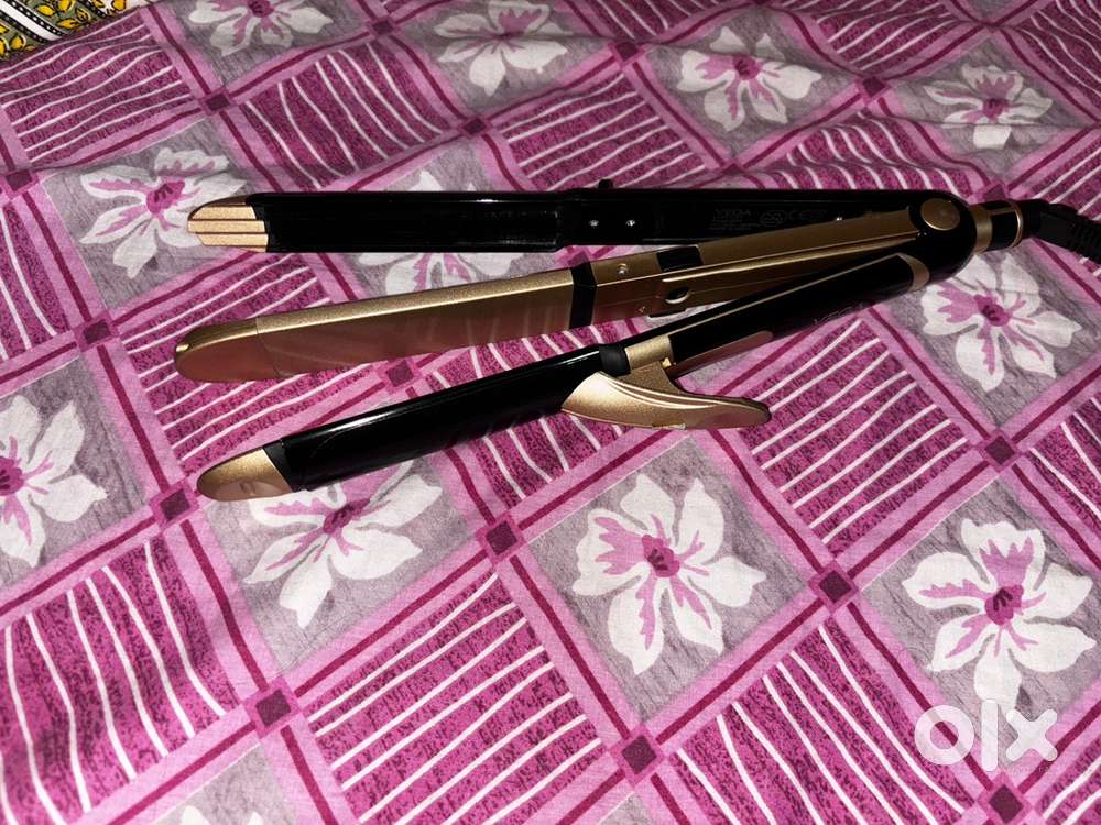 Vega hair straightener