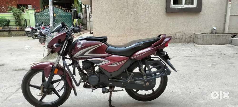 Tirupathi moters CB shine