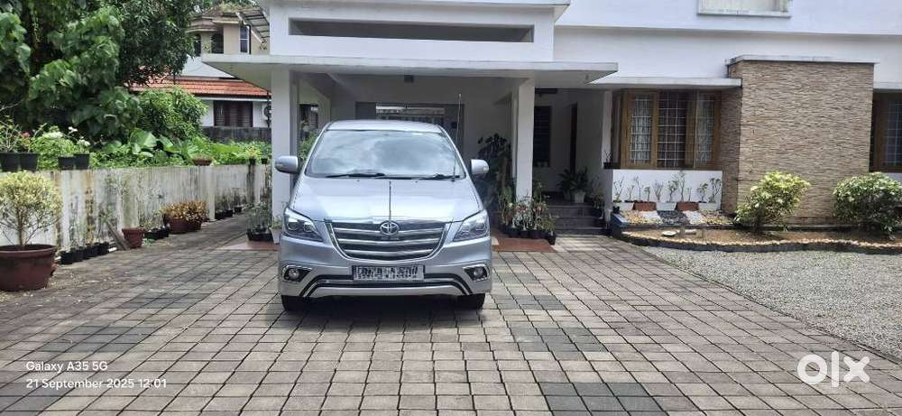 Toyota Innova 2.5 VX 8 STR BS-III, 2016, Diesel