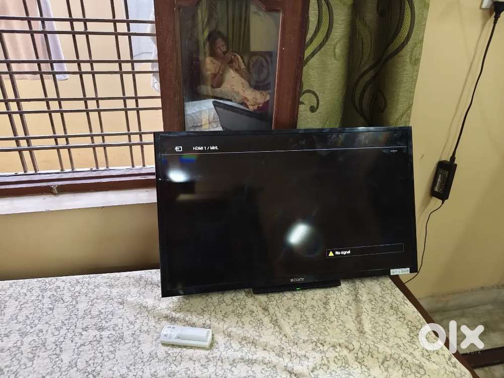 Sony TV Original 32 inch LCD