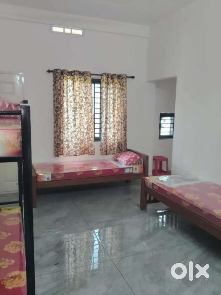 Ladies hostel @ kadavanthara junction