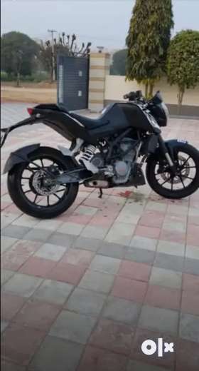 Good condition bike with VIP number & service record, both are new tyre, jo serious ho wo hi msh...