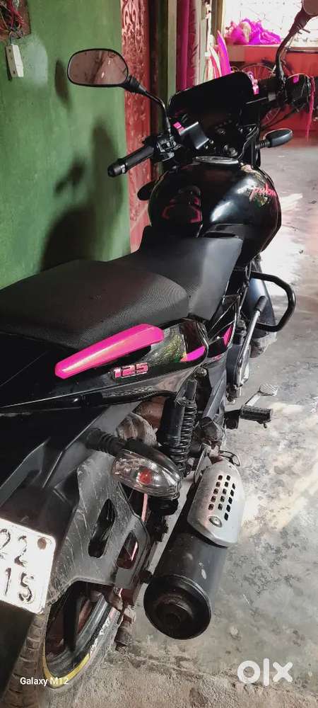 125 cc Pulsar, great oil service, great mileage, 60 km, speed 120 km,