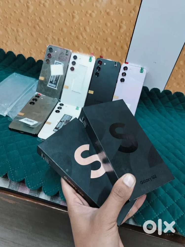 A newly samsung s22 5g 256gb box packed to s23 model ready in stock