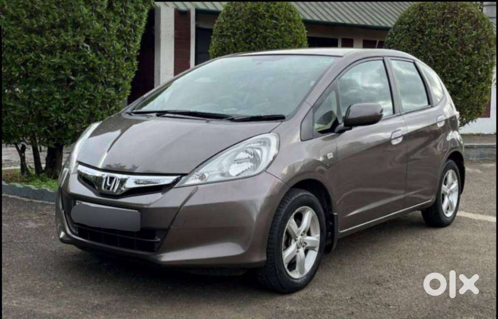 Honda Jazz V MT Privilege, 2013, CNG & Hybrids