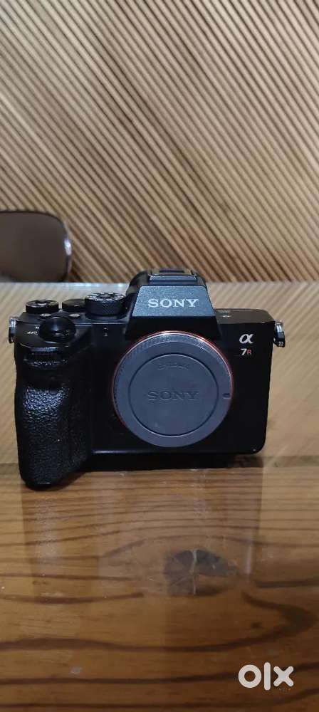 SONY CAMERA A7 R iv ..with 02 lense and Gimbal set