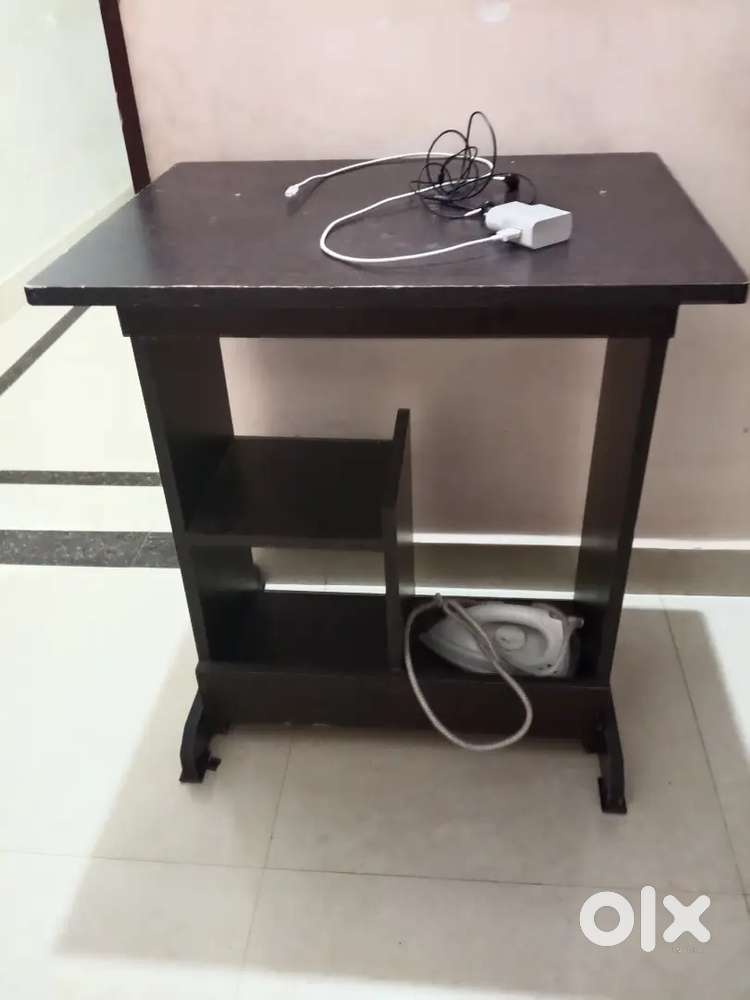 Computer table for sale