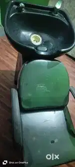 Salon chair shampoo chair