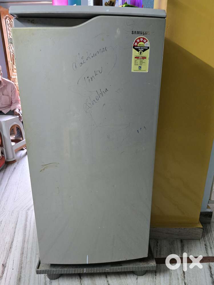 Samsung 3 star refrigerator at RS 4500