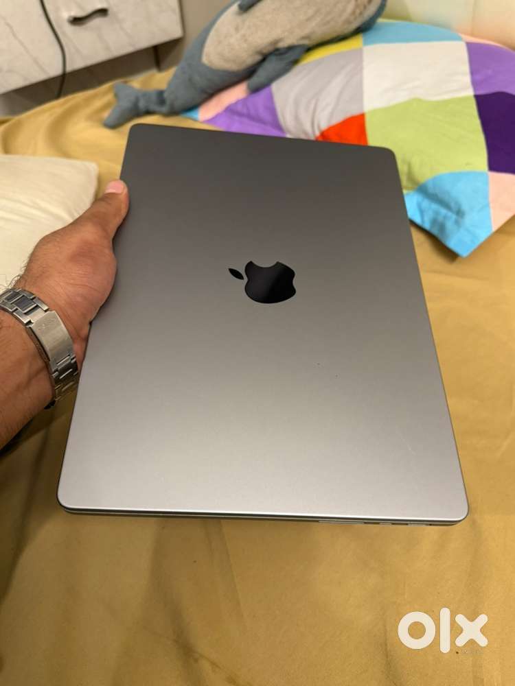 M1 Pro (14-inch, 16 GB RAM, 512GB)