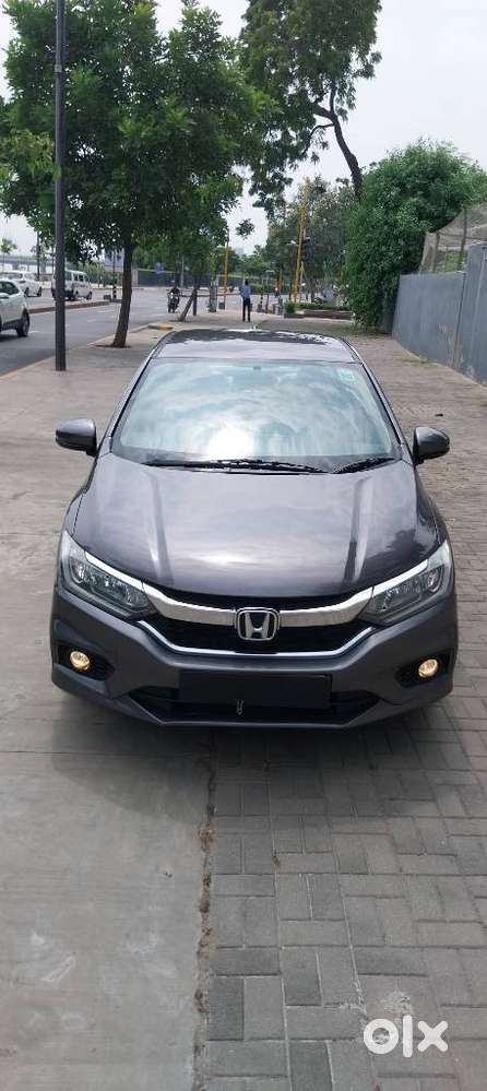 Honda City V AT Exclusive, 2017, Petrol