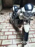 Apache RTR 180
