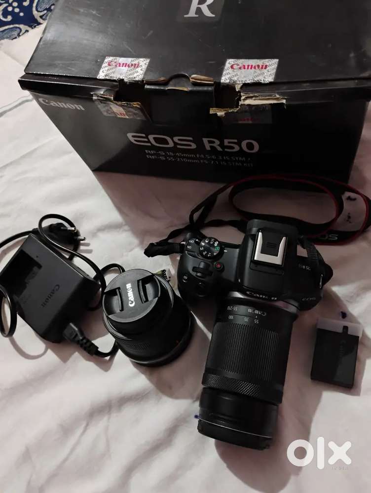 Canon EOS R50  camera Duel lence 2023 model