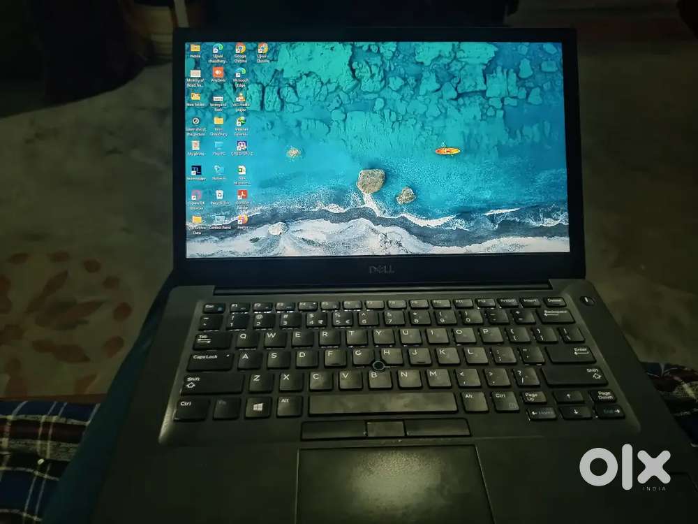 Dell laptopi7/8jenaration,window11pro,new condition koi kami nhi haii