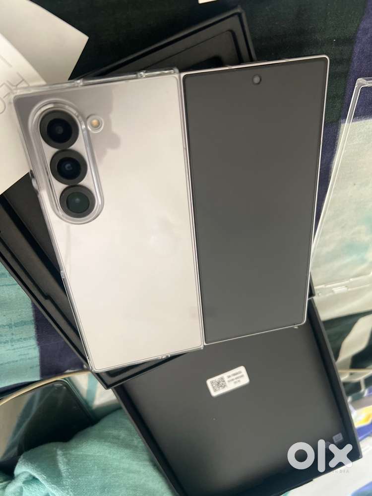 Brand new fold 6 256 gb on sale ..only have box.. bill is lost