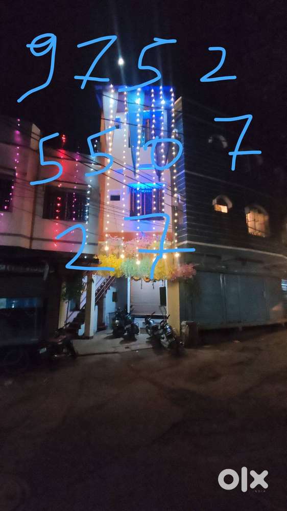 /Shop/building available for rent