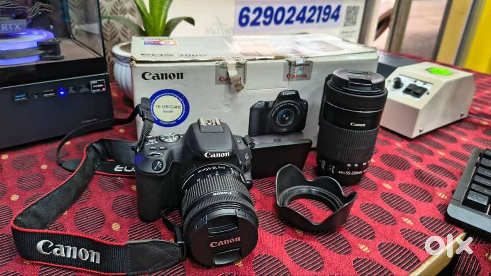 Canon EOS 200D