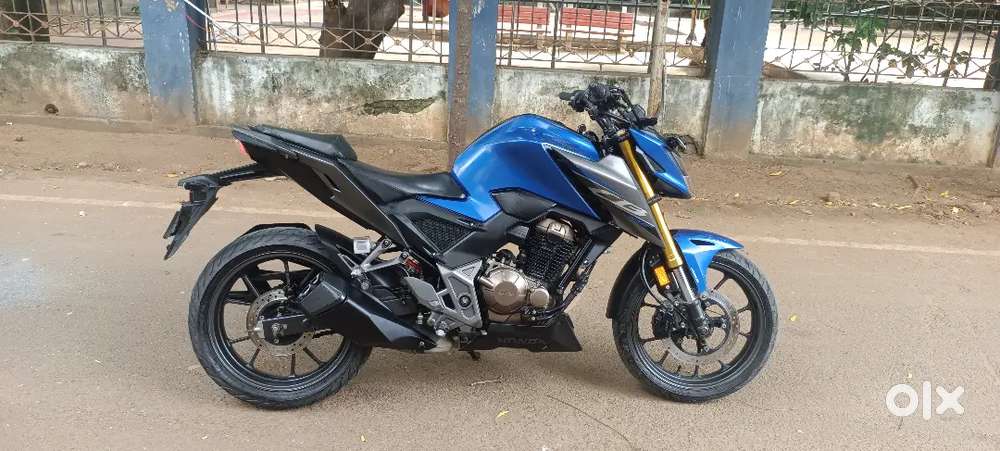 Honda CB 300F almost new,