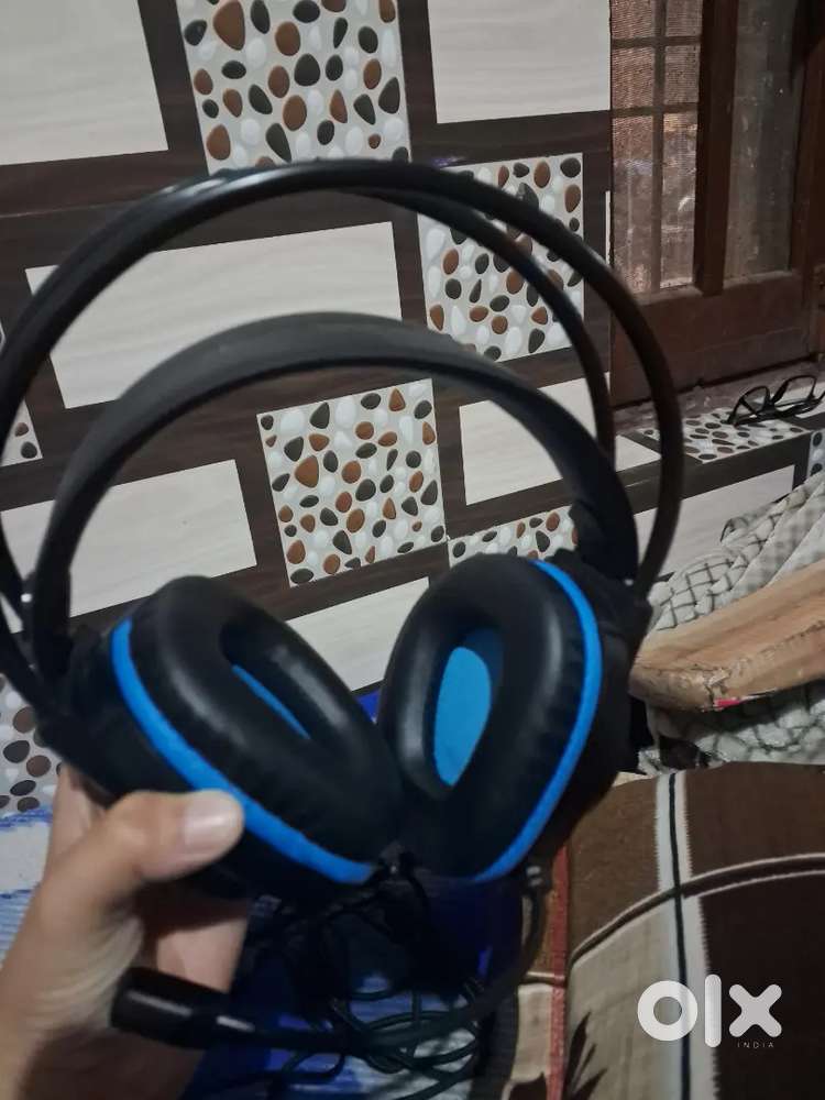 Zebronics headphone with 1 months old with 3.5 mm +usb for lights