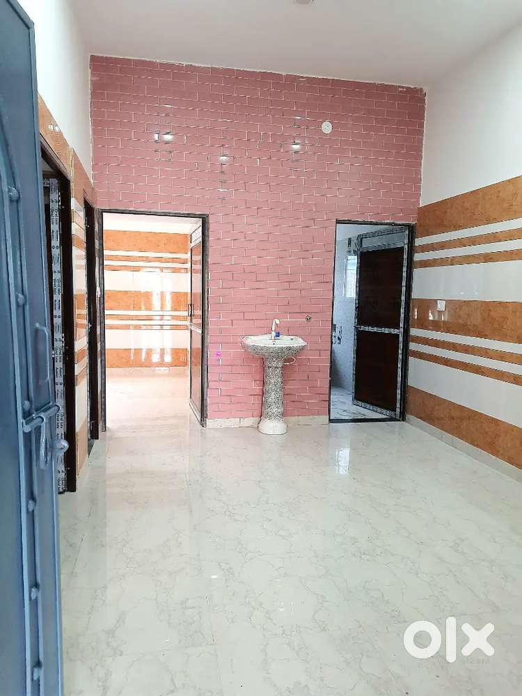 2Bhk flat available for rent near kni school shivpuri
