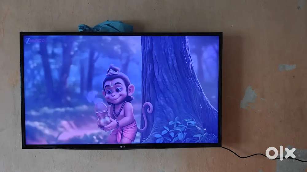 LG tv विकणे आहे. स्मार्ट टीव्ही आहे