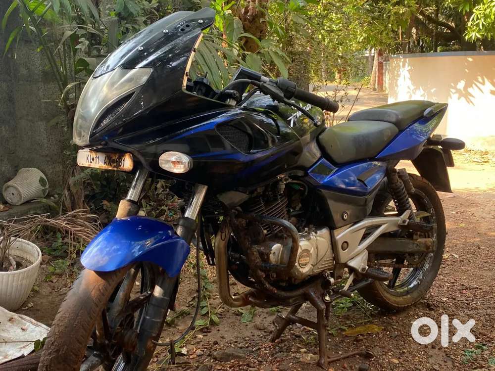 Pulsar 220