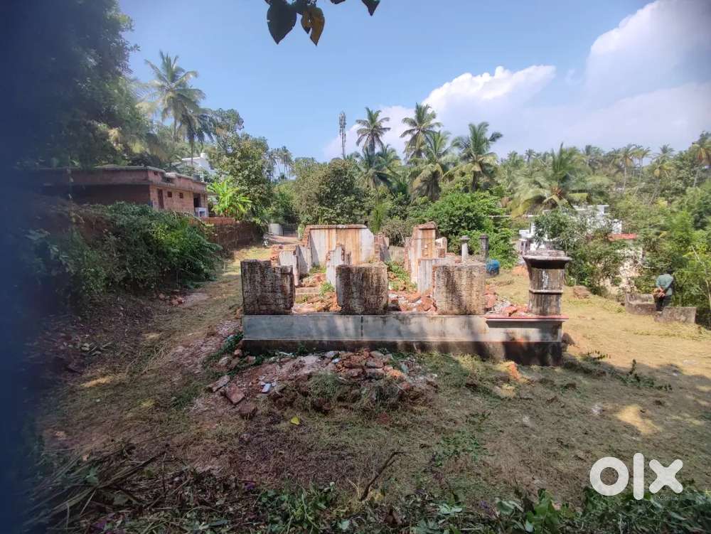 Plot for Sale near Nadal & Kuttikkakam - 5km to Muzhappilangad Beach