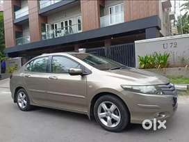 2011 Petrol Honda City V AT Kms 96k in Excellent condition