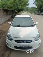 Hyundai Verna 2011