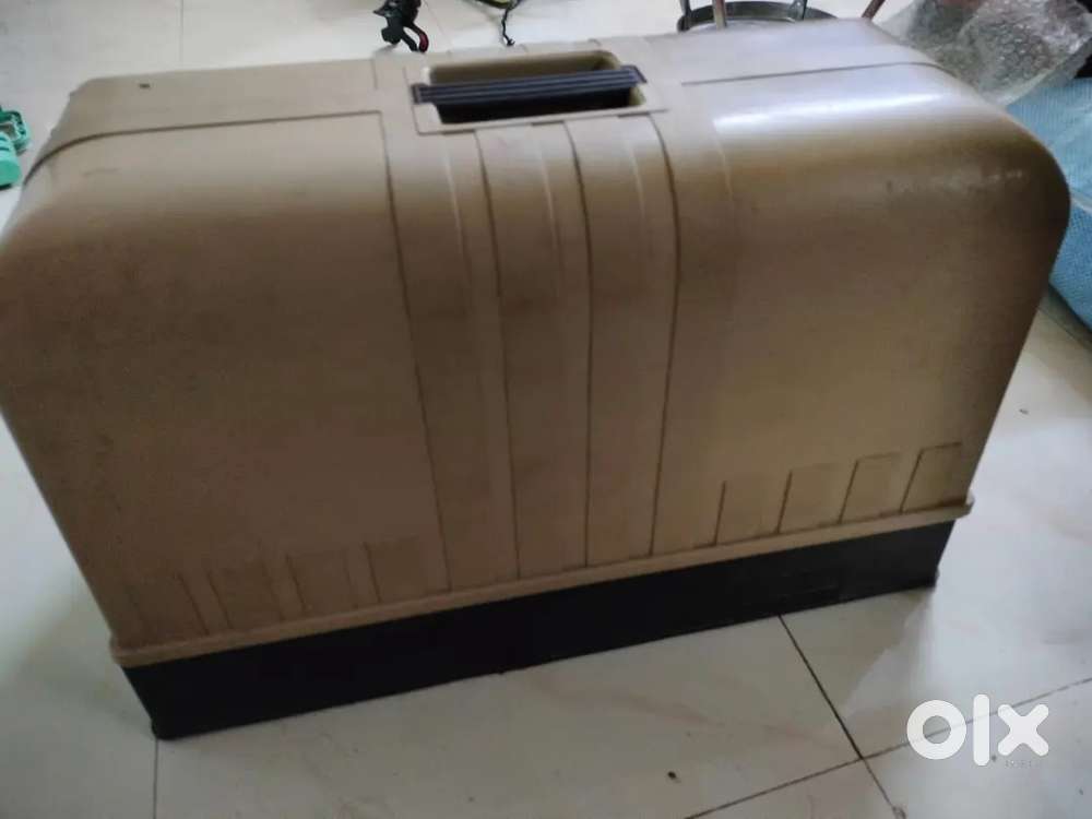 Sewing machine - Usha