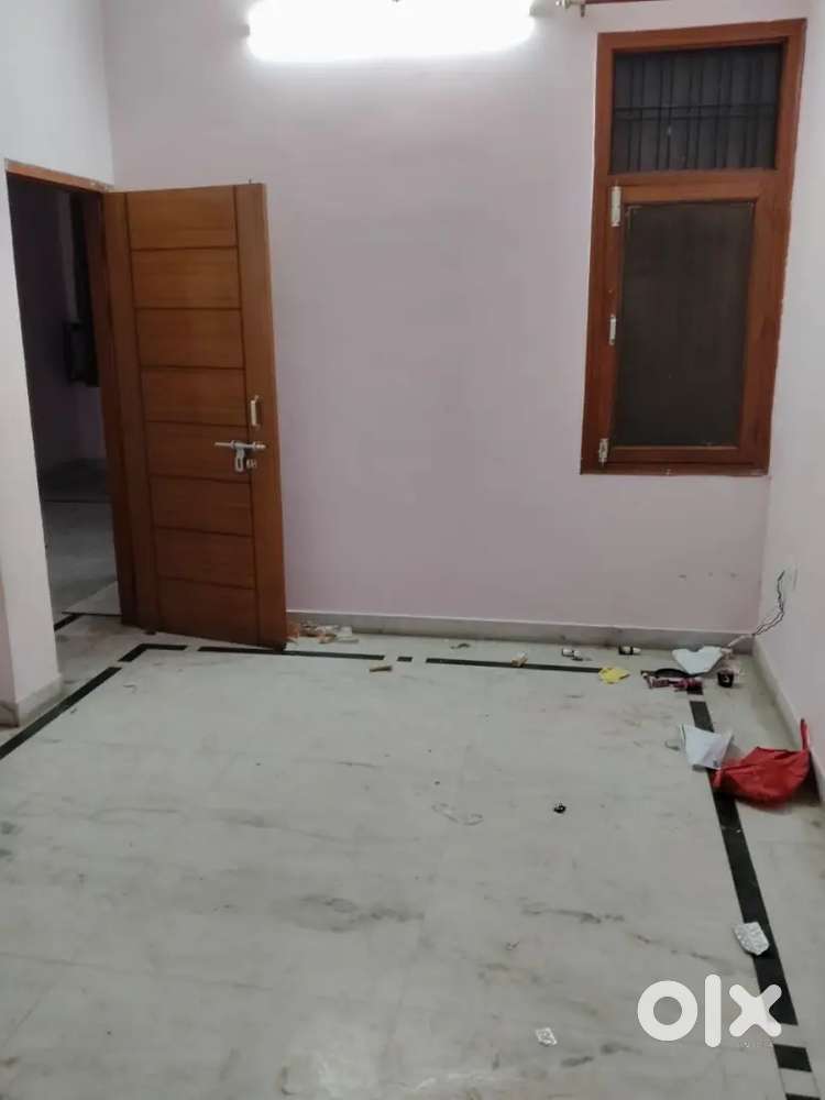 An independent 2 bhk on 1st floor at very prime location, Vikas Nagar